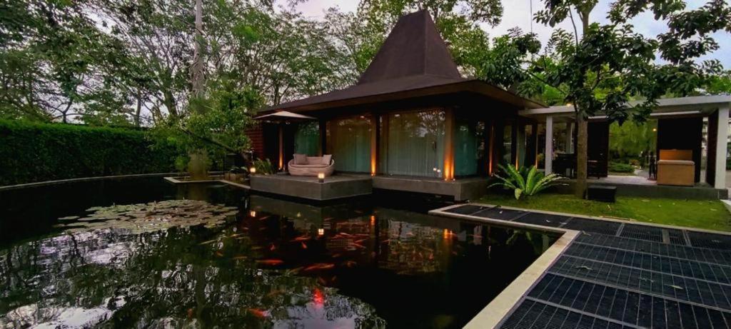 Djoglo Luxury Bungalow Wendit المظهر الخارجي الصورة